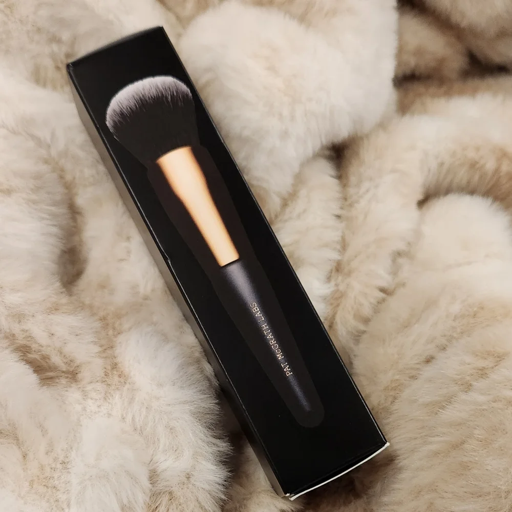 PAT MCGRATH LABS- Skin Fetish: Sublime Perfection Foundation Brush